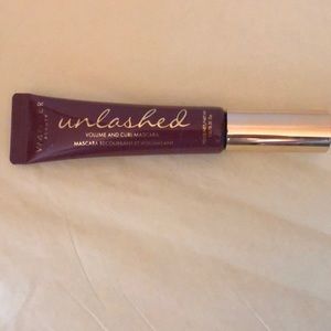 WANDER BEAUTY UNLASHED VOLUME CURL MASCARA/BLACK